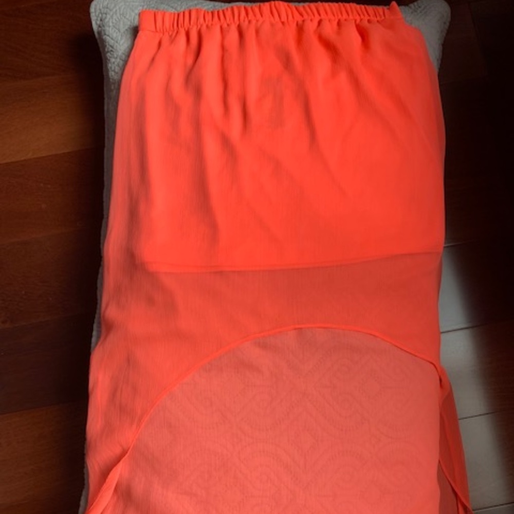 High-low Cut Skirt